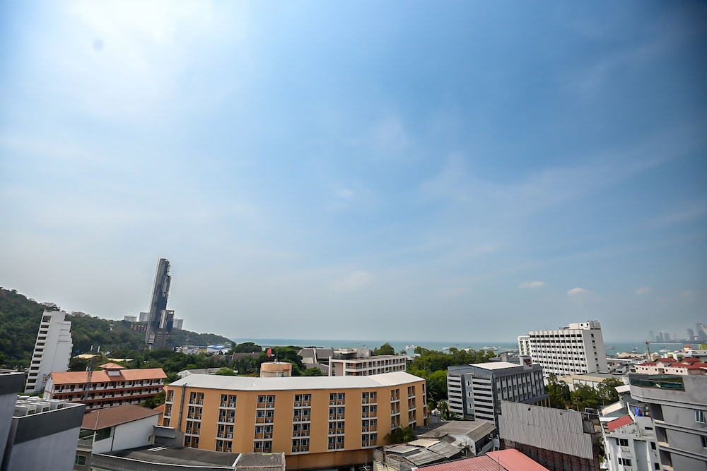 Pattaya Hiso Hotel 64/65
