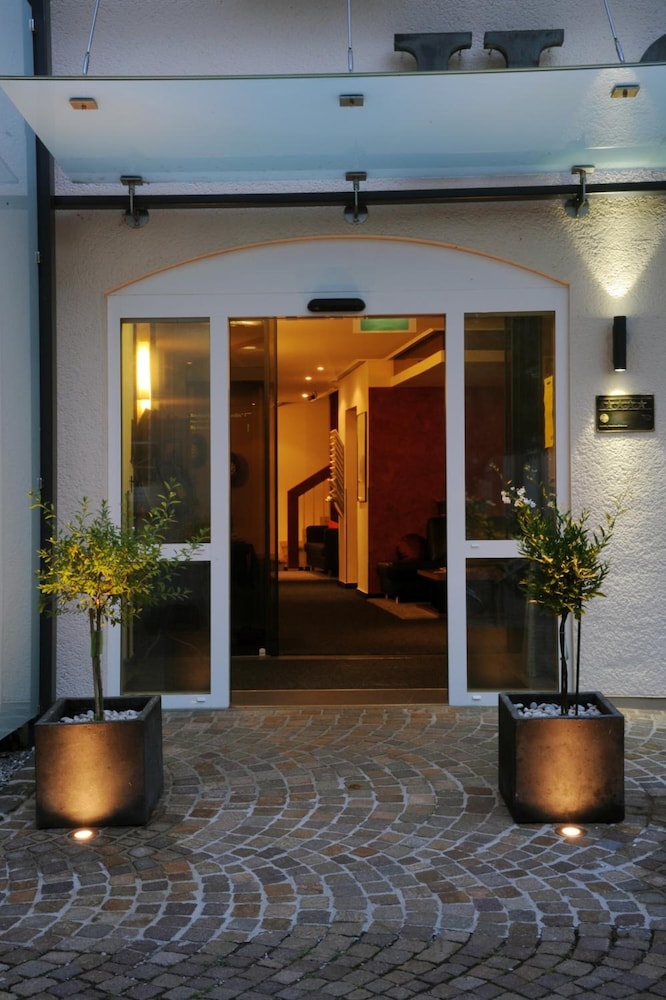 Ringhotel Goldener Knopf 4/48