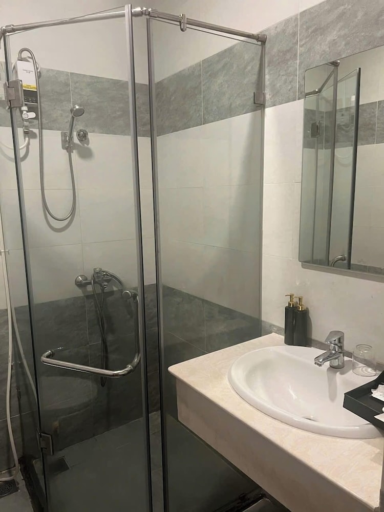 White Diamond Hotel - Airport 49/50