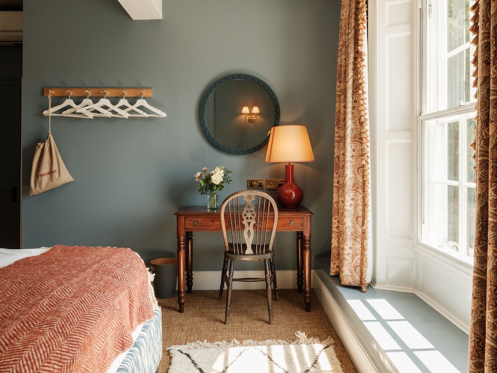 Pembroke Arms 35/50