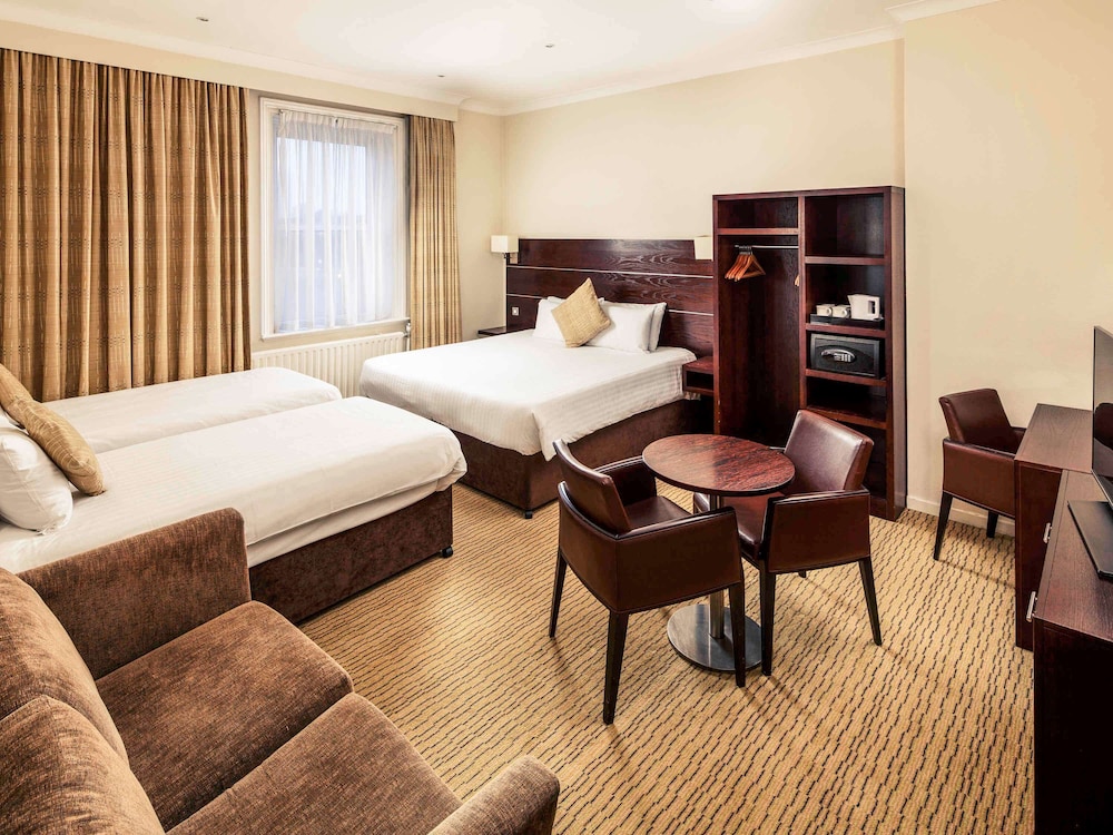 Mercure Maidstone Great Danes Hotel 30/75