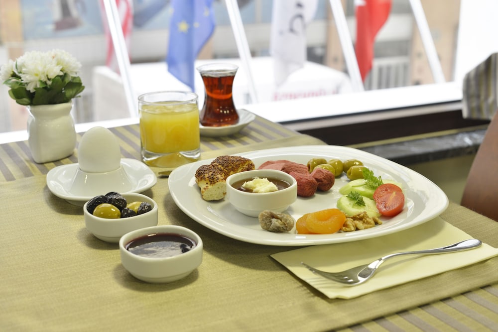 Arus Hotel 53/62