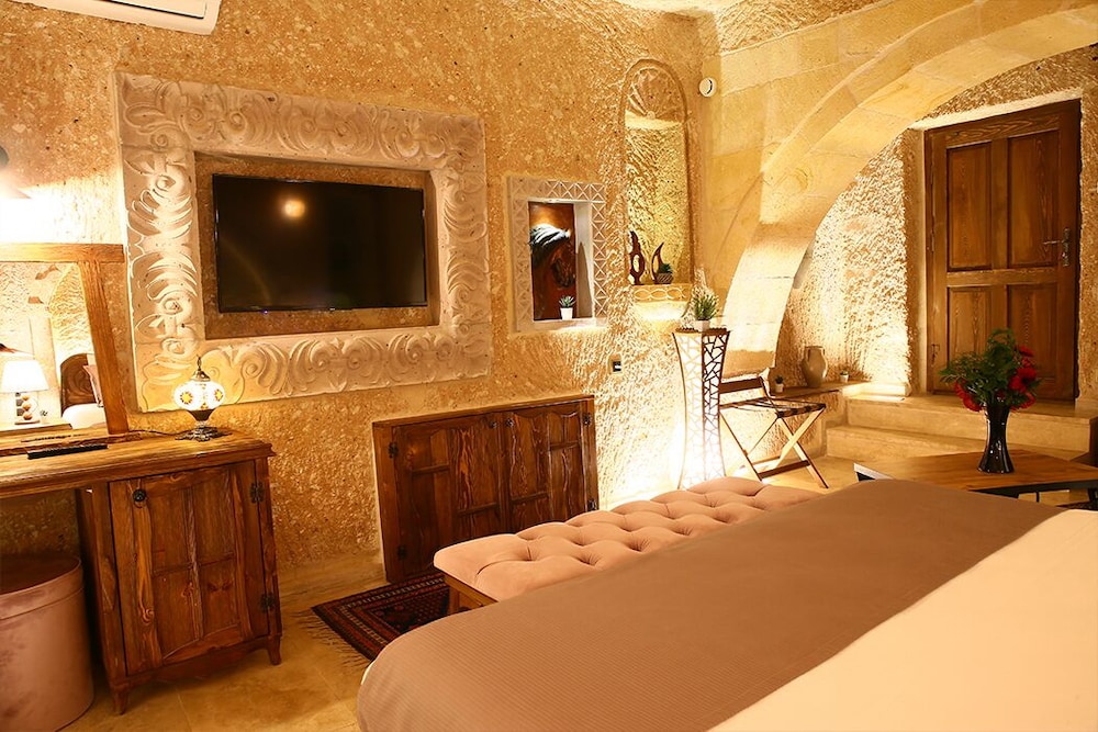 Pegas Cave Suites 36/48