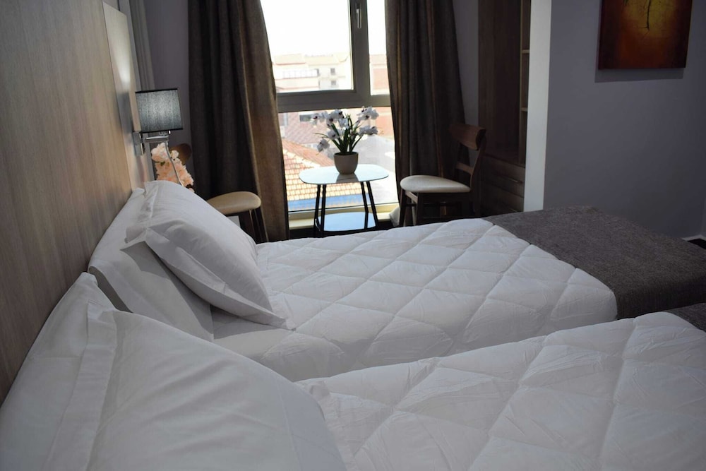 Hotel Zinou ZM 23/49