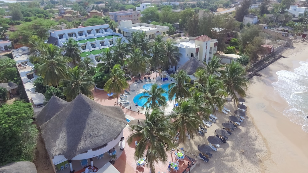 Africa Queen Hotel 65/70