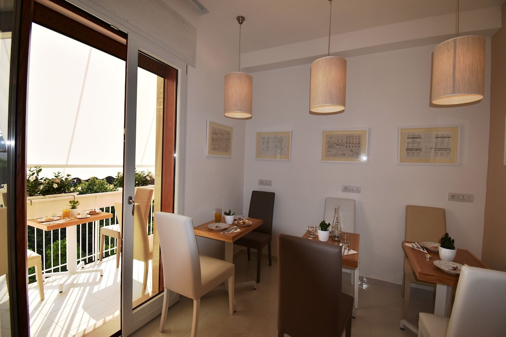 Melody Sorrento Suites 35/44