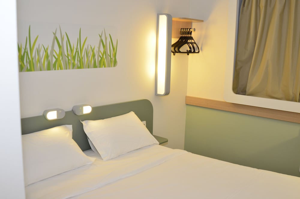 Ibis Budget Curitiba Aeroporto 12/65