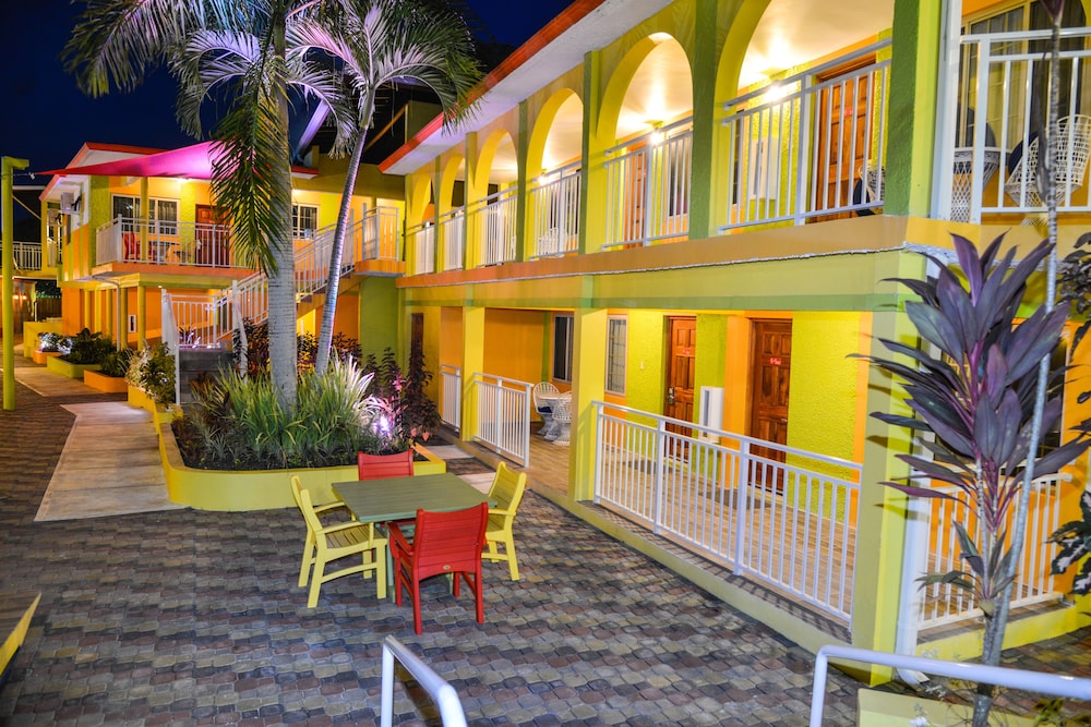 Coco La Palm Seaside Resort in NEGRIL