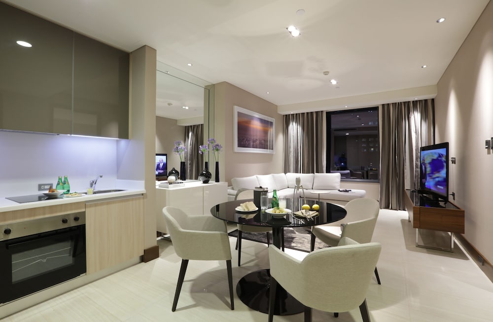 Makati Diamond Residences 41/42