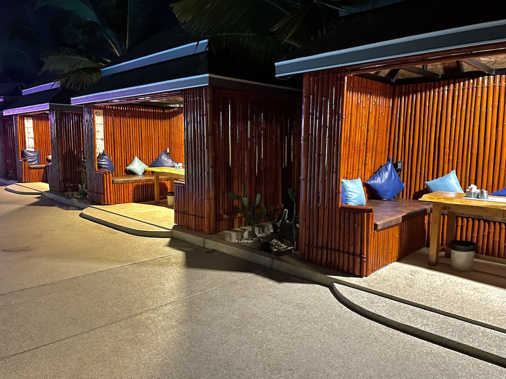 Hideaway Resort 15/32