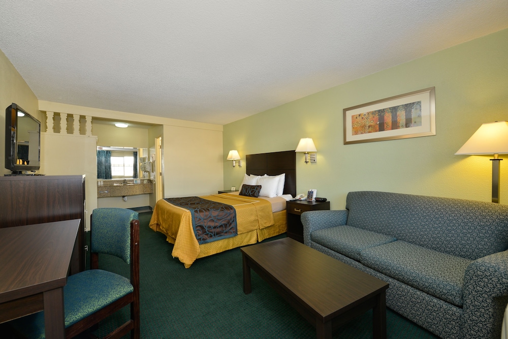 University Inn Suites 33/50