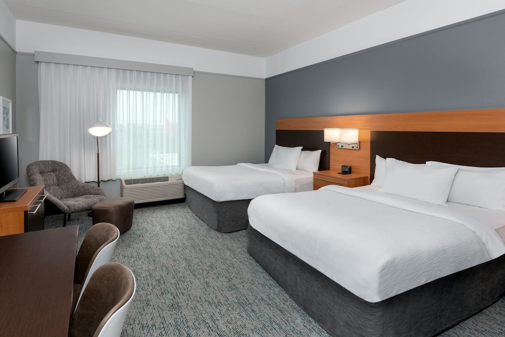 TOWNEPLACE SUITES BUFFALO AIRPORT 8/50