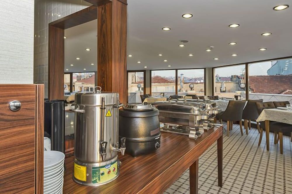 Rayelin Hotel Old Town 46/50