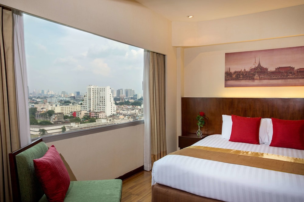 Ramada Plaza by Wyndham Bangkok Menam Riverside 3/30
