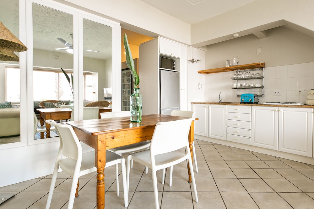 Camps Bay Village 43/50