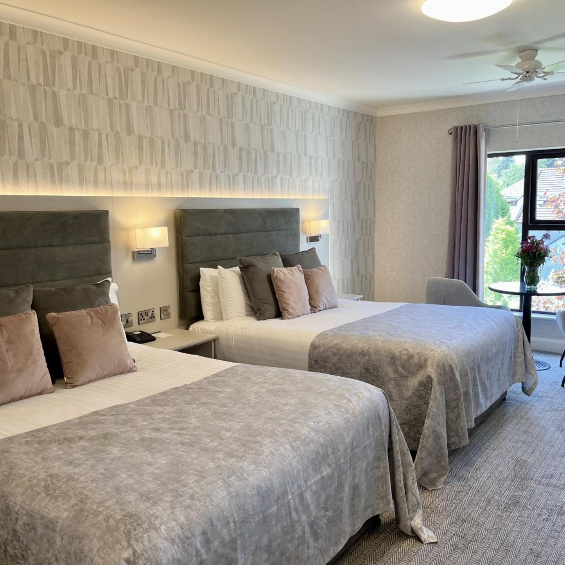Executive, Twin Beds, MILL PARK HOTEL 2/5