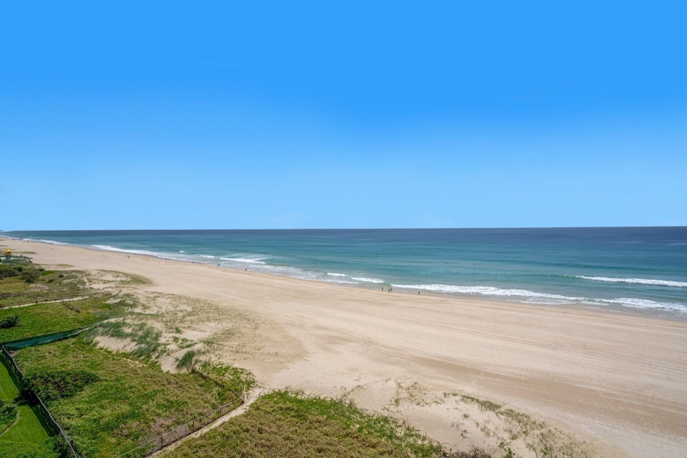 Dorchester on the Beach 45/48