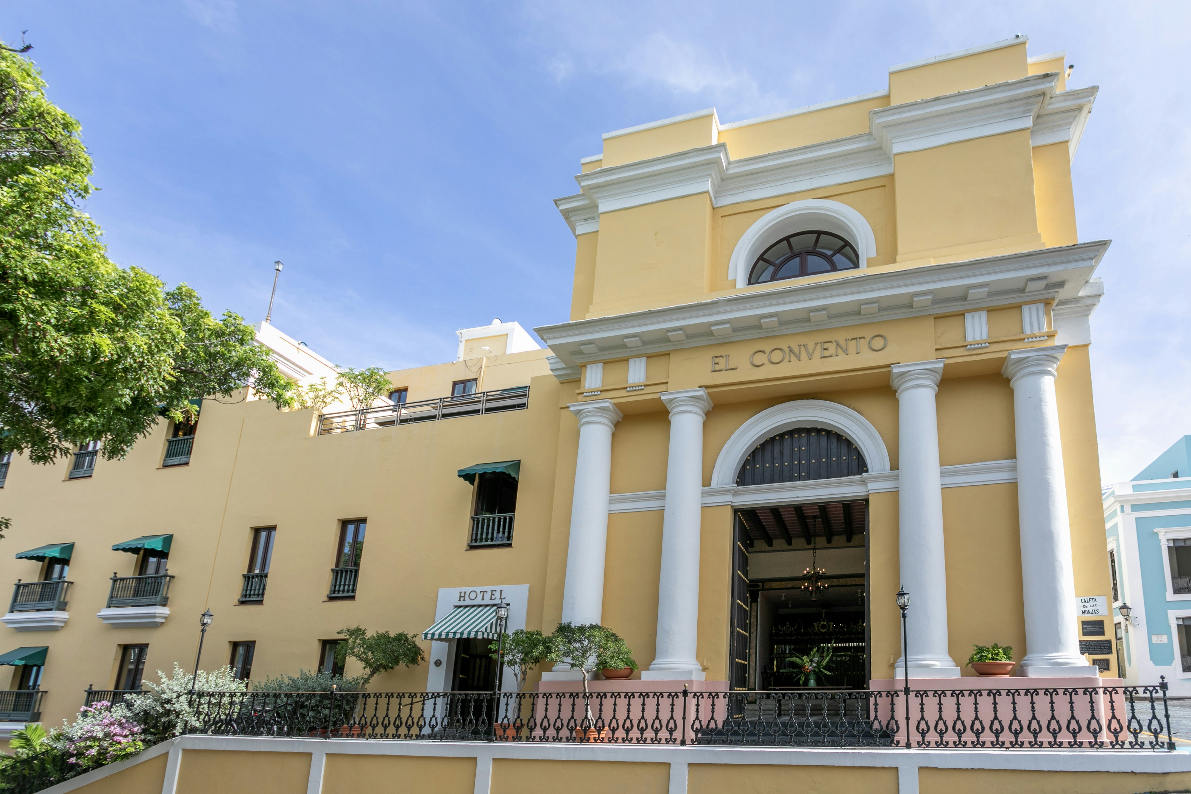 El Convento Hotel 4/75