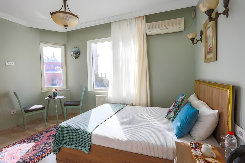 SUPERIOR, DOUBLE BED