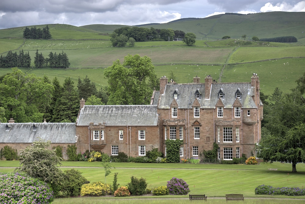 Cringletie House Hotel in PEEBLES