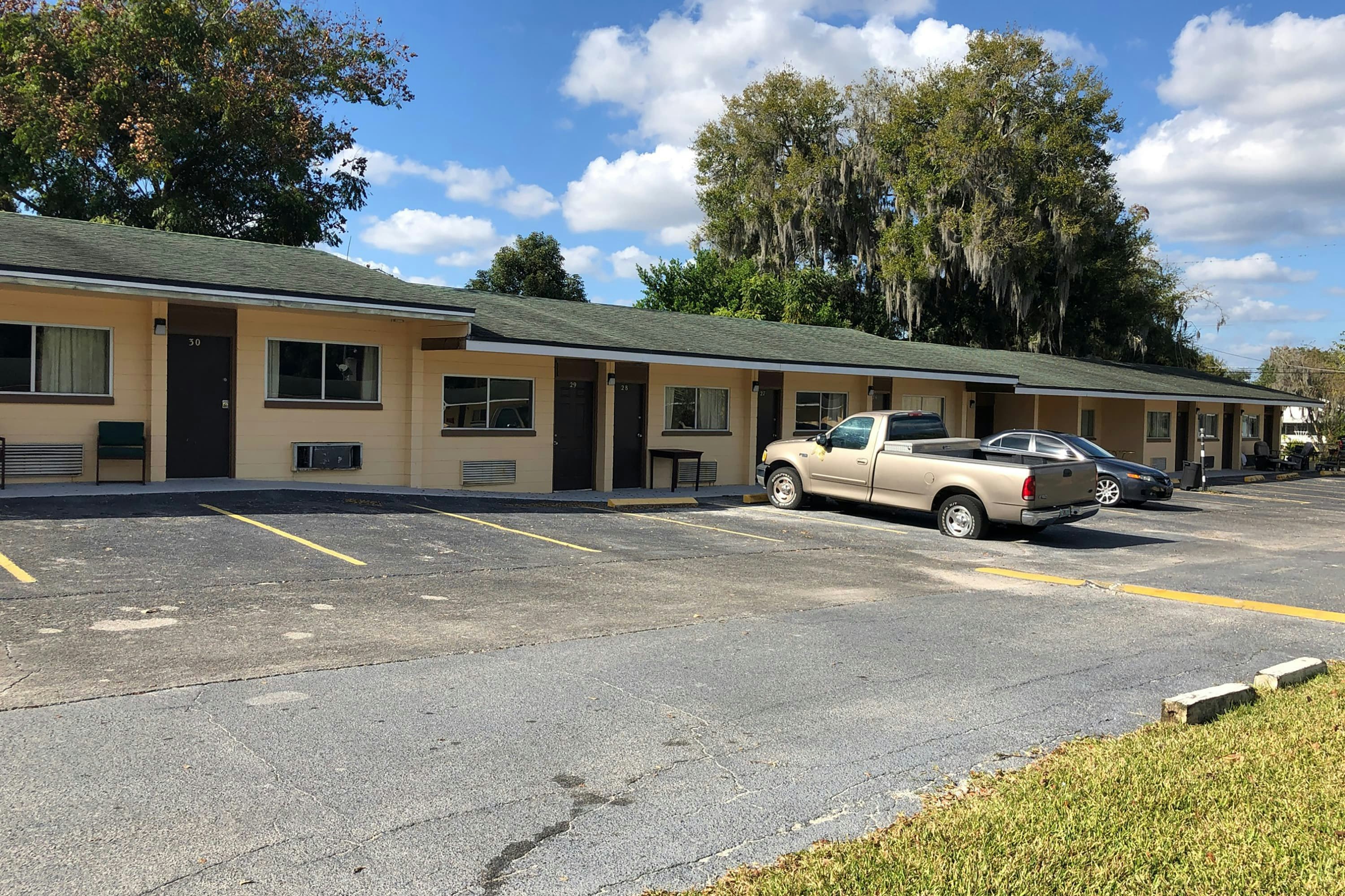 OYO Superior Budget Inn Bartow 15/23