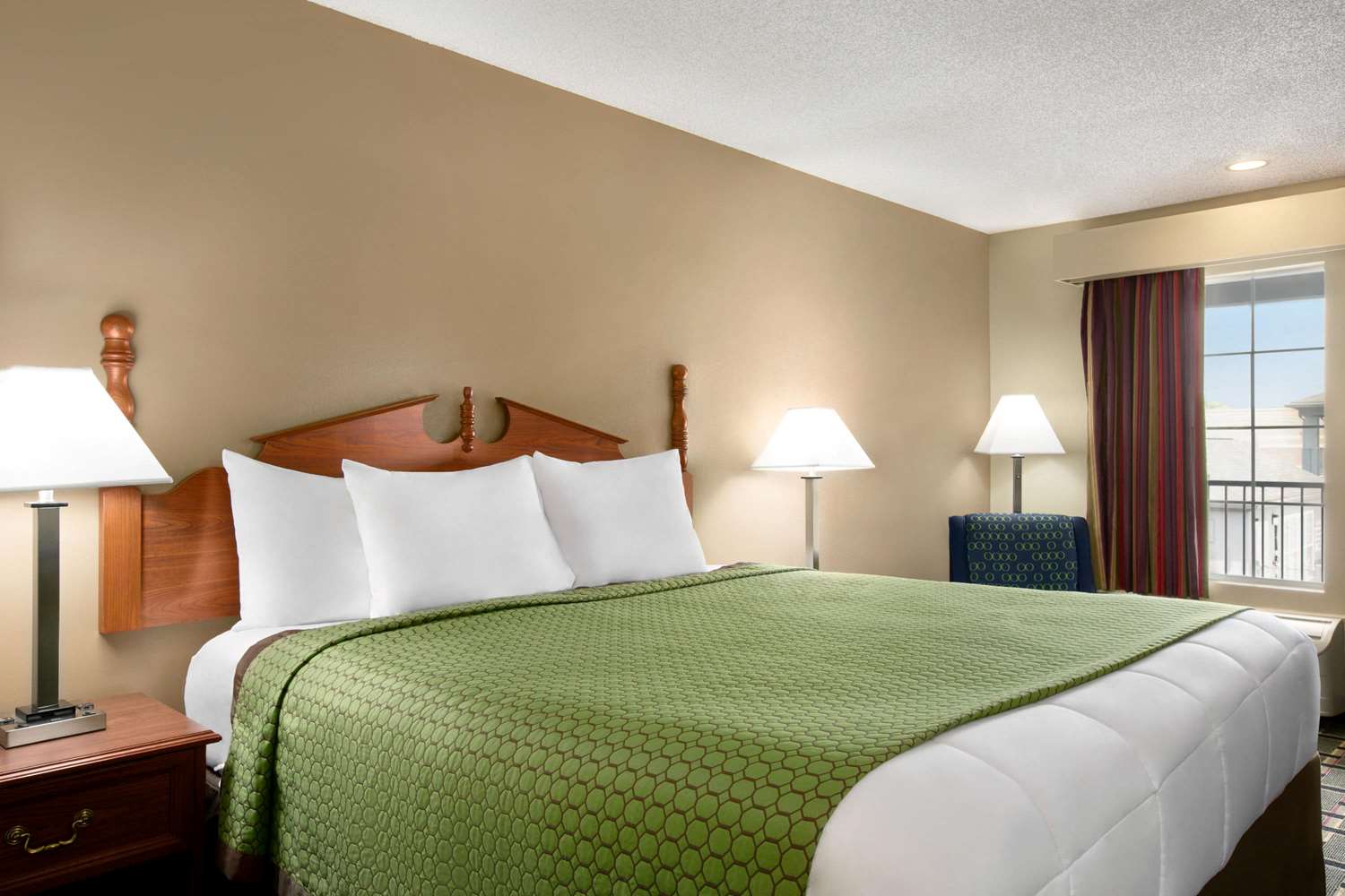 Baymont by Wyndham Warner Robins 25/63