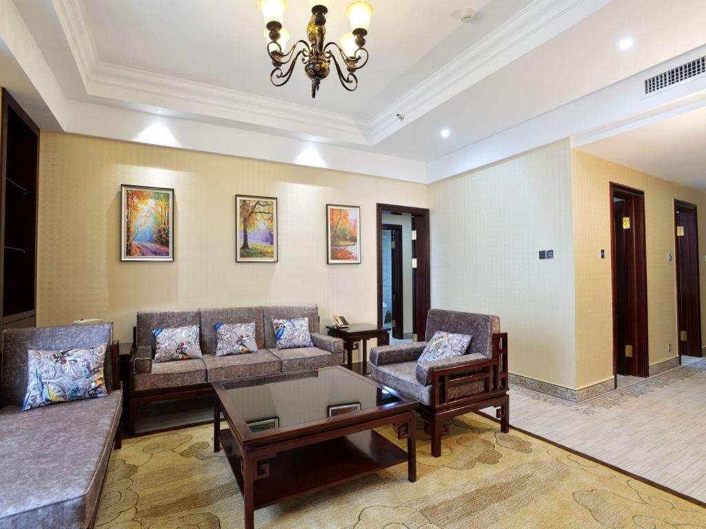 Hunan WanJiaLi International Hotel 32/52