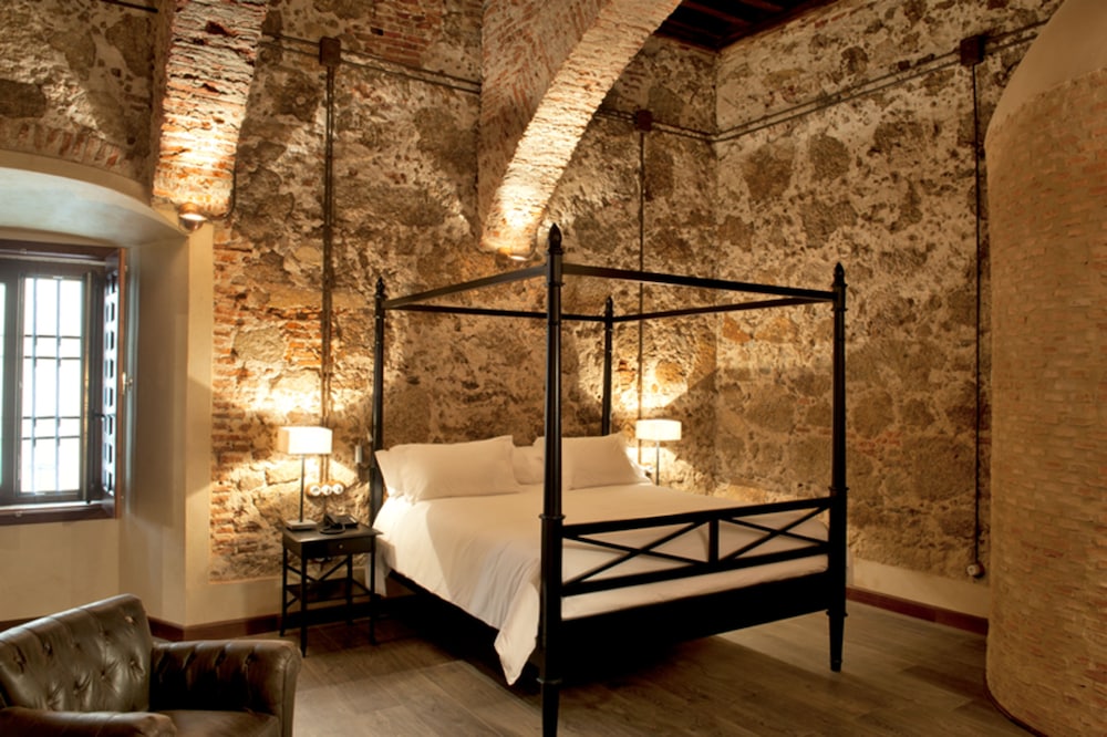 Rusticae Palacio Carvajal Giron 31/63