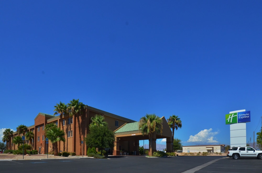 Holiday Inn Express Las Vegas-Nellis, an IHG Hotel 12/47