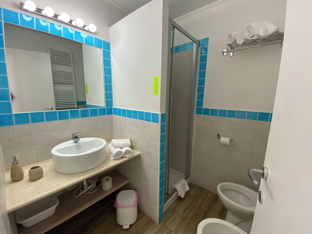 LOCANDA DEGLI ARTISTI 46/50