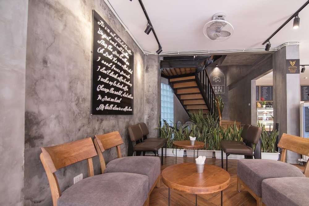 Soft Pillow Hostel - Adults Only 30/45