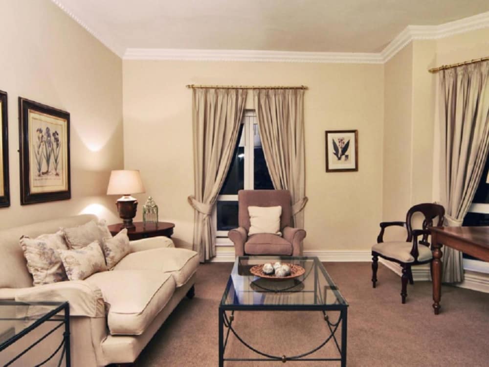 Redlands Hotel 17/50