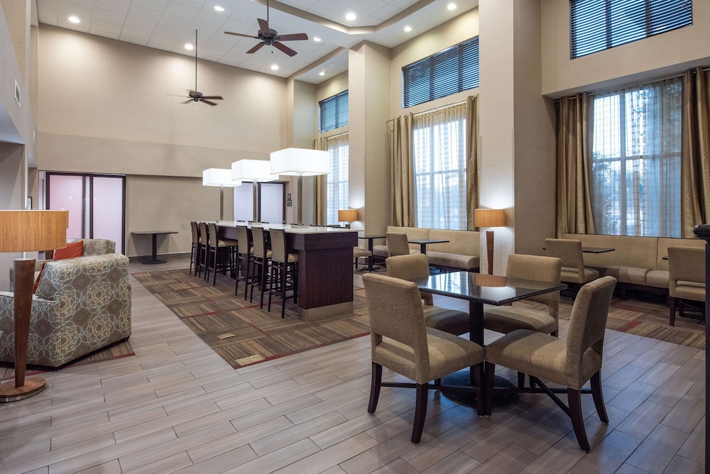 Hampton Inn Suites Banning Beaumont 34/50