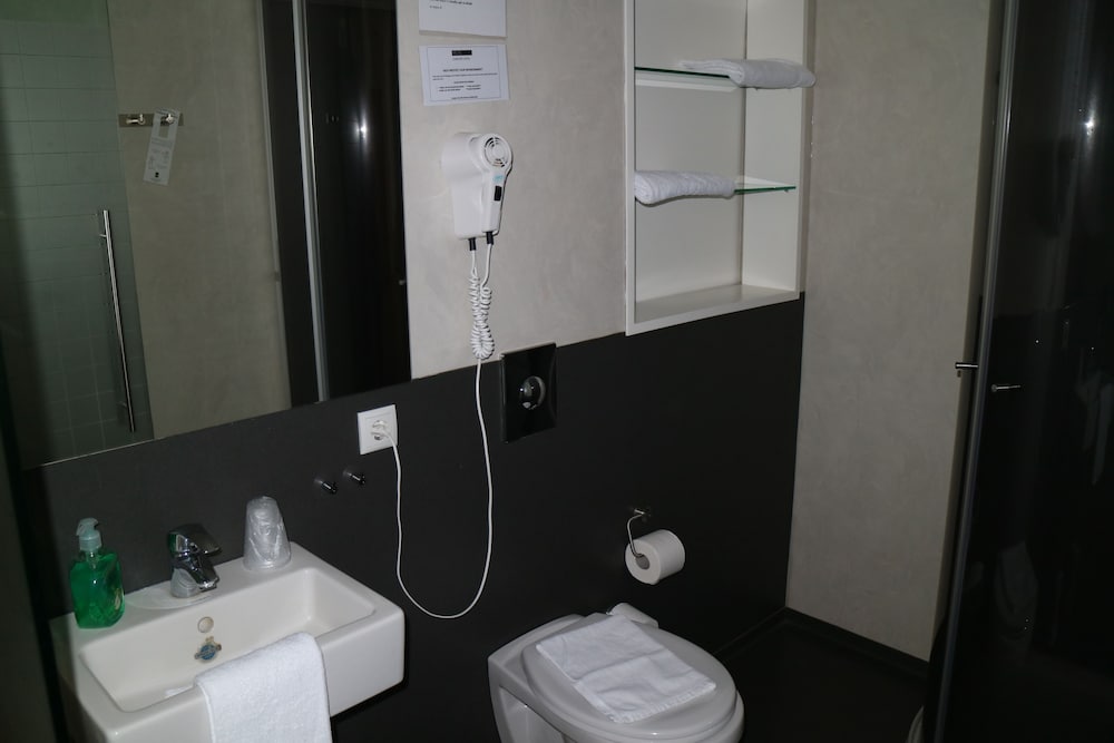 Arctic Comfort Hotel 43/50