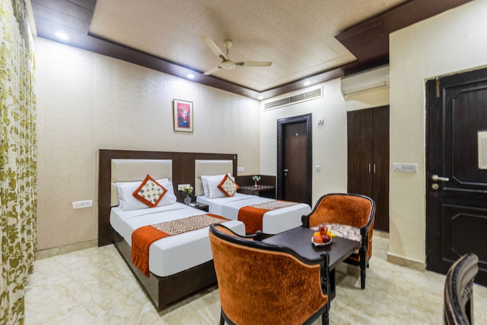 Amar Inn 25/57