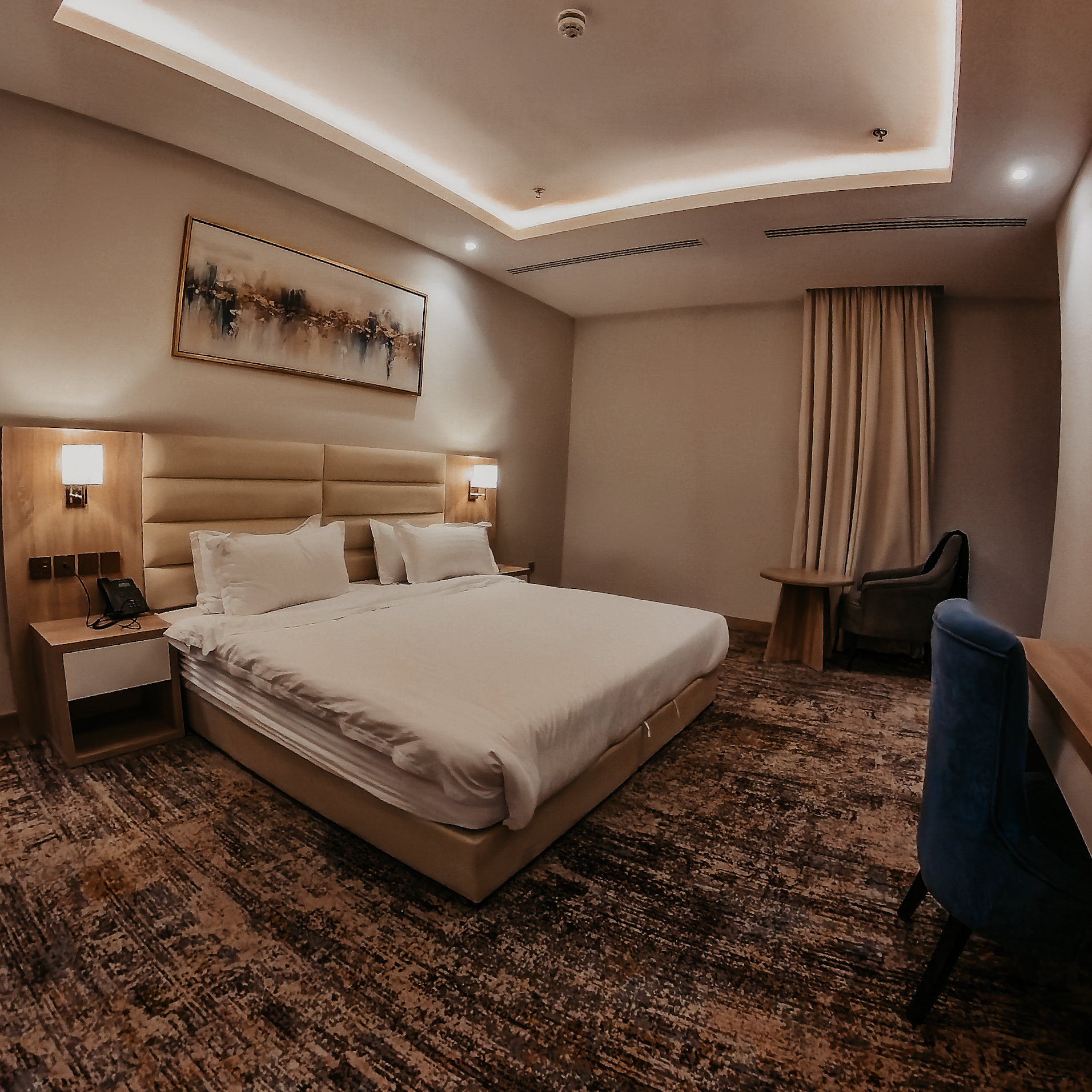 EXECUTIVE SUITE