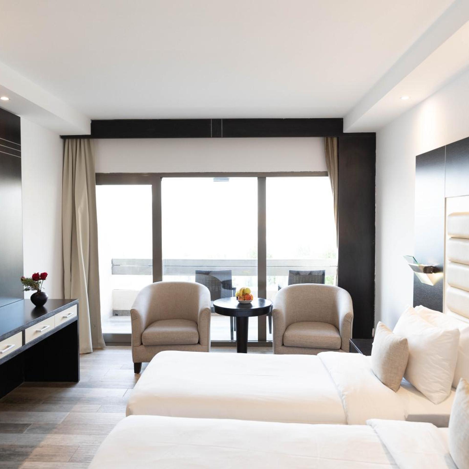 Ashur Hotel 23/63