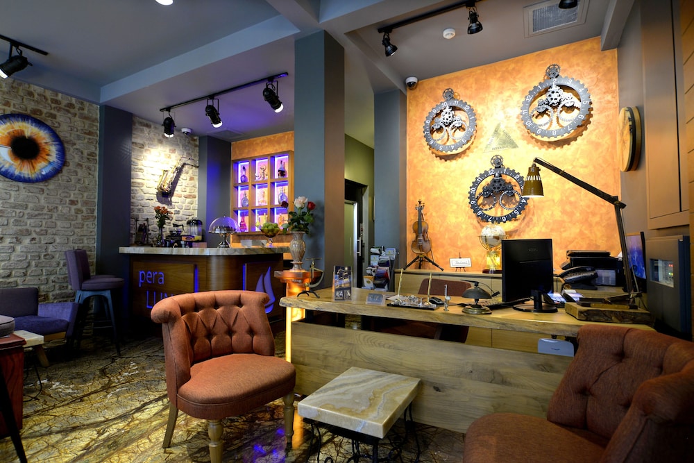 Pera Luna Residence - Special Class 7/66