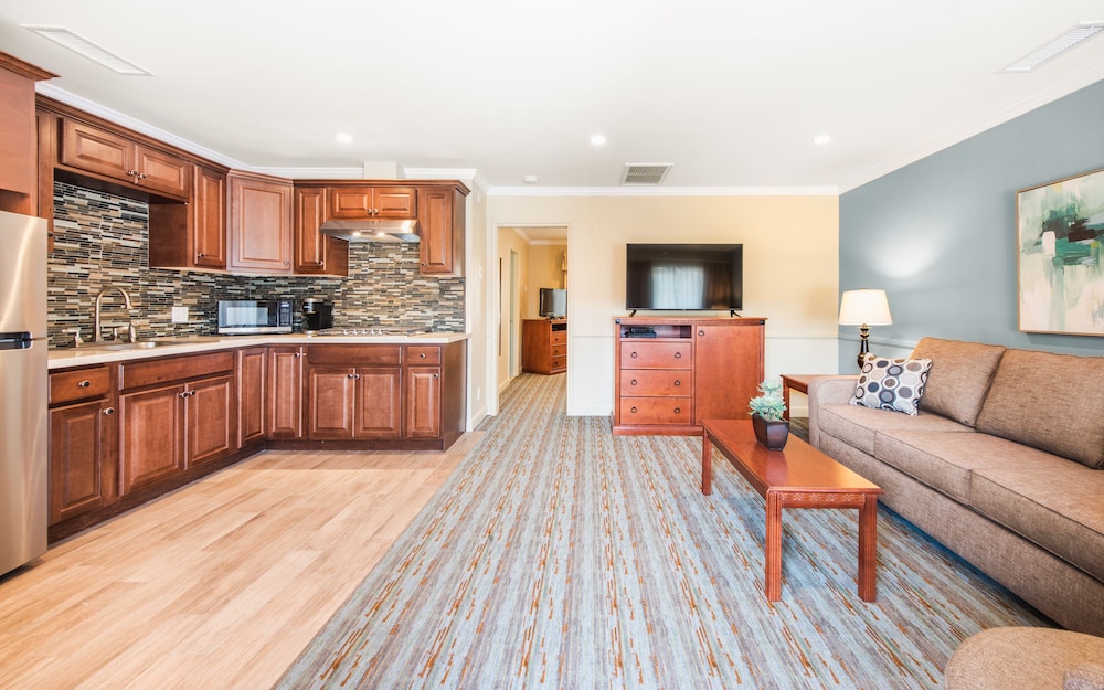 Brisas Del Mar Inn At The Beach 9/46