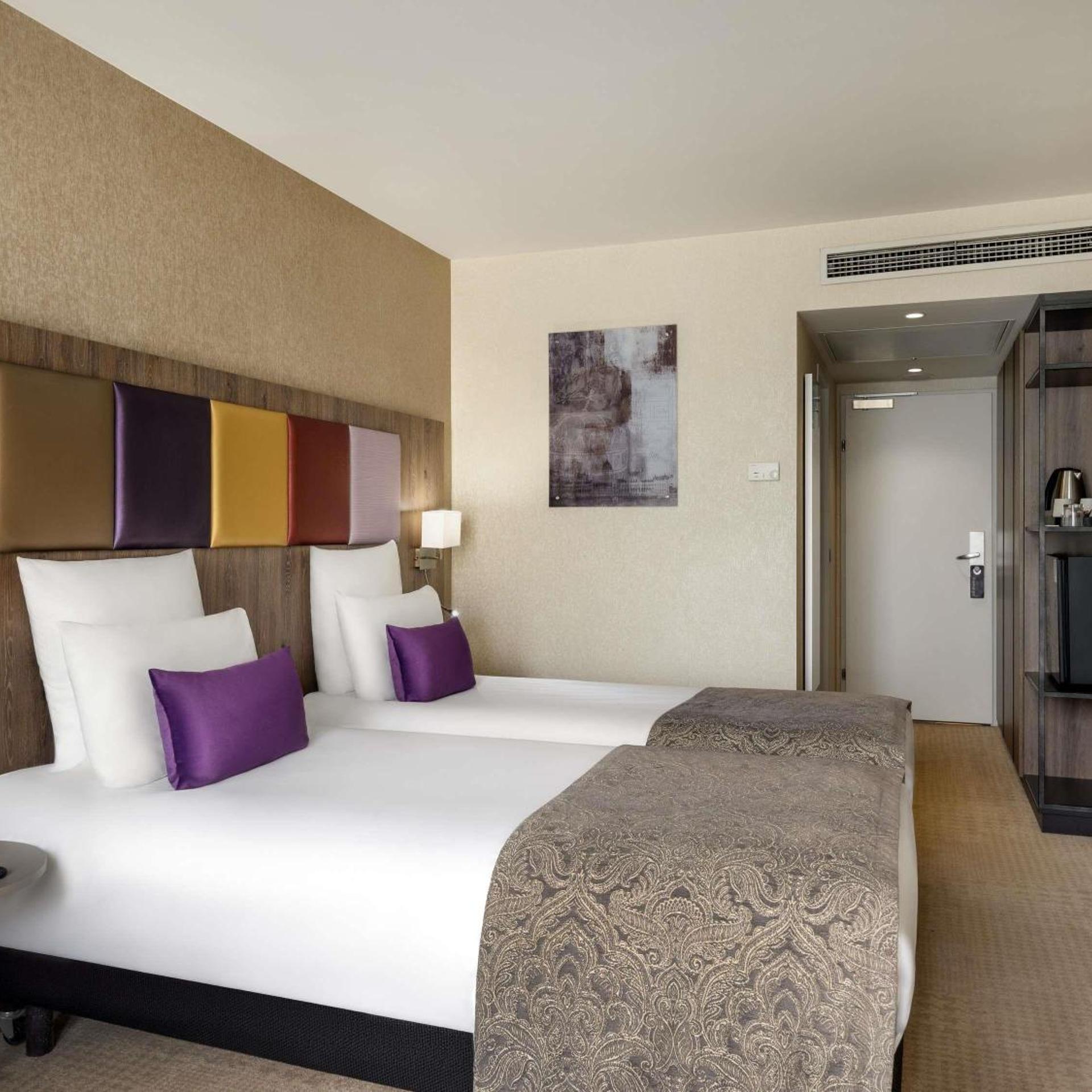 Privilege, Double Bed, Museum View, Mercure Budapest Korona Hotel 4/10