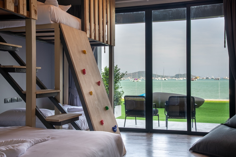 Arch39 Phuket Beach Front 6/36
