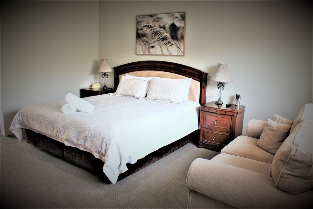 Best Western Cotswold Gardens 18/42