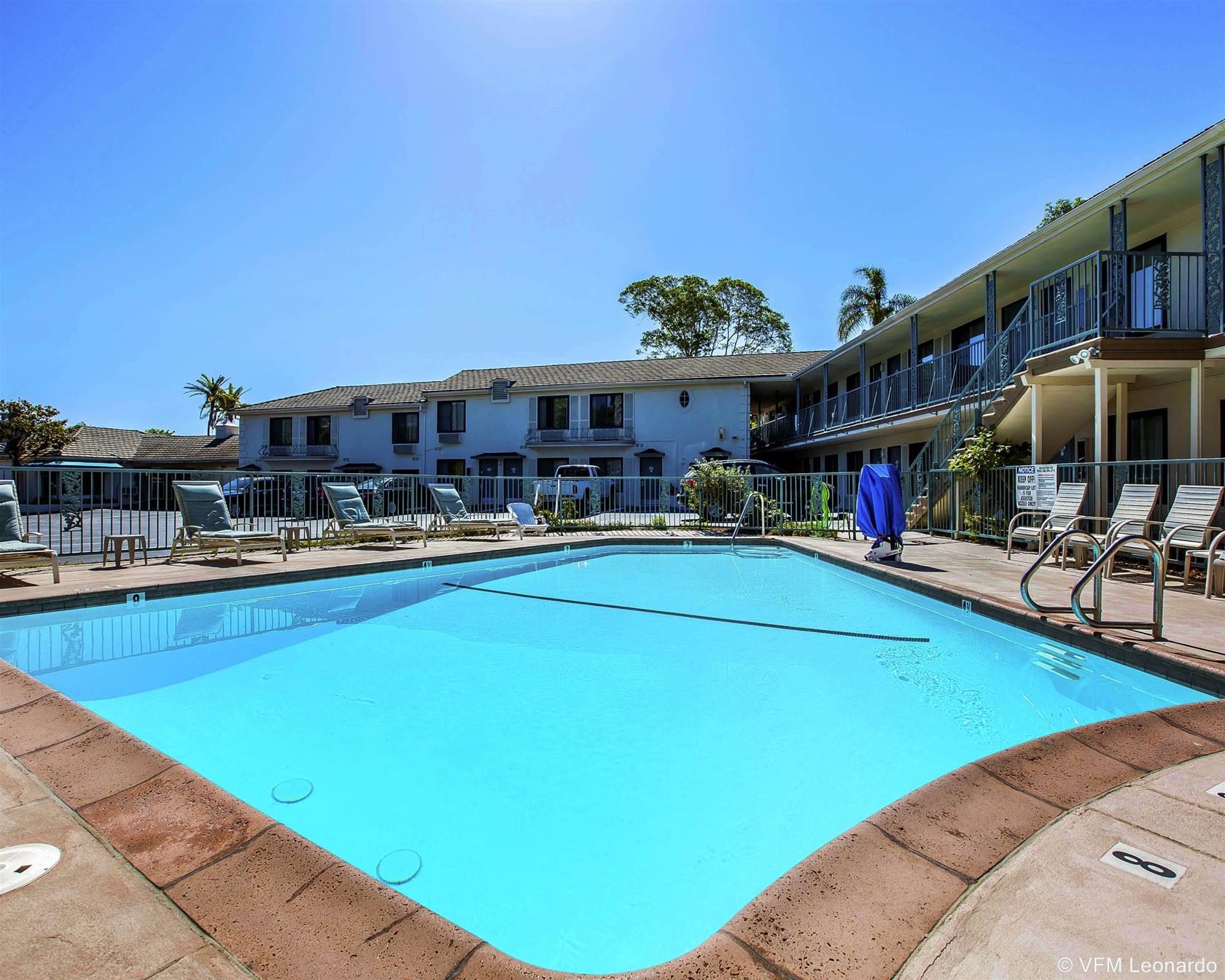 Hotel Santa Barbara, CA 24/44