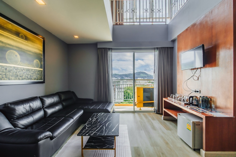 Elite Suites Patong 30/50