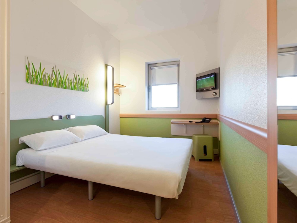 Ibis Budget Porto Gaia 17/50