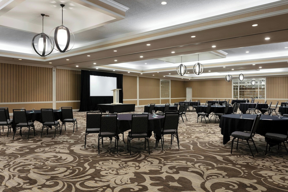 Sheraton Charlotte Hotel 40/50