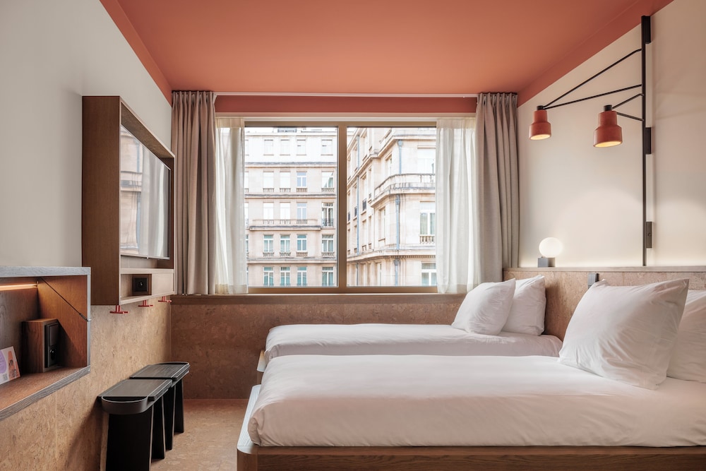SUPERIOR, TWIN BEDS