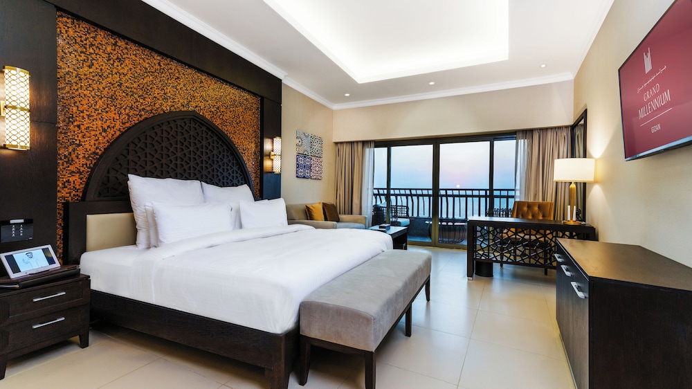 ROOM, KING BED, ACCESSIBLE