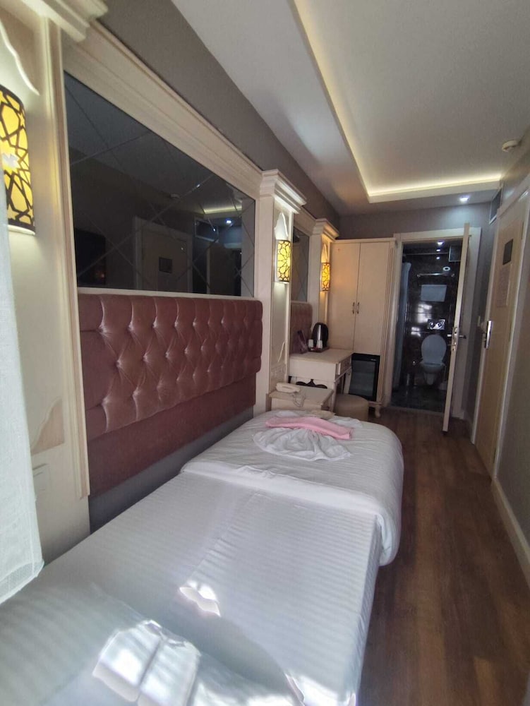 Sun Comfort Hotel 16/48