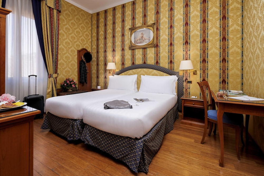 Hotel Raffaello, Sure Hotel Collection By Best Western 10/75